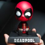 t-fig-deadpoolshake01