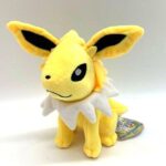 t-plush-pk-jolteonsitting03